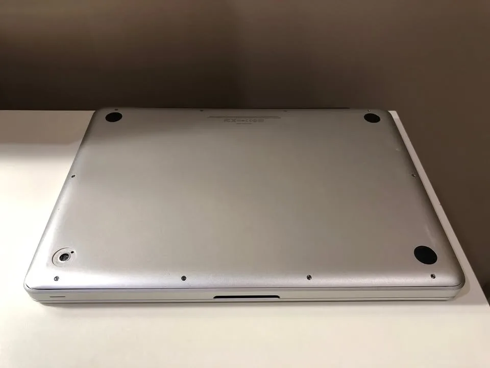 MacBook Pro 13-inch Early 2011 image indicator(3)