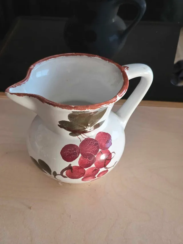 Hand painted italian pitcher image indicator(3)