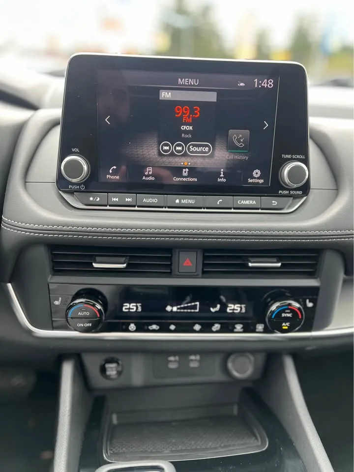 2024 Nissan Rogue image indicator(10)