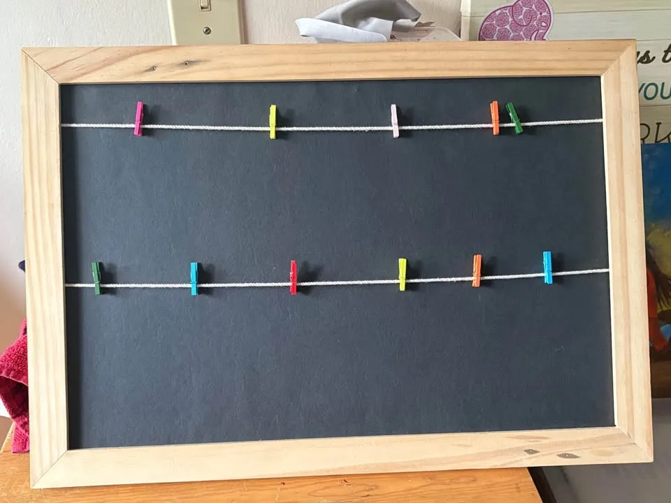 Decorative Photo Frame with Colorful Clips image indicator(2)