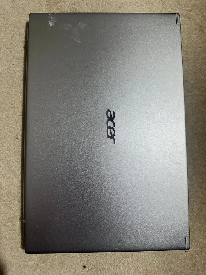 Acer Aspire 5 - i5 - 8 GB - 256 GB image indicator(3)