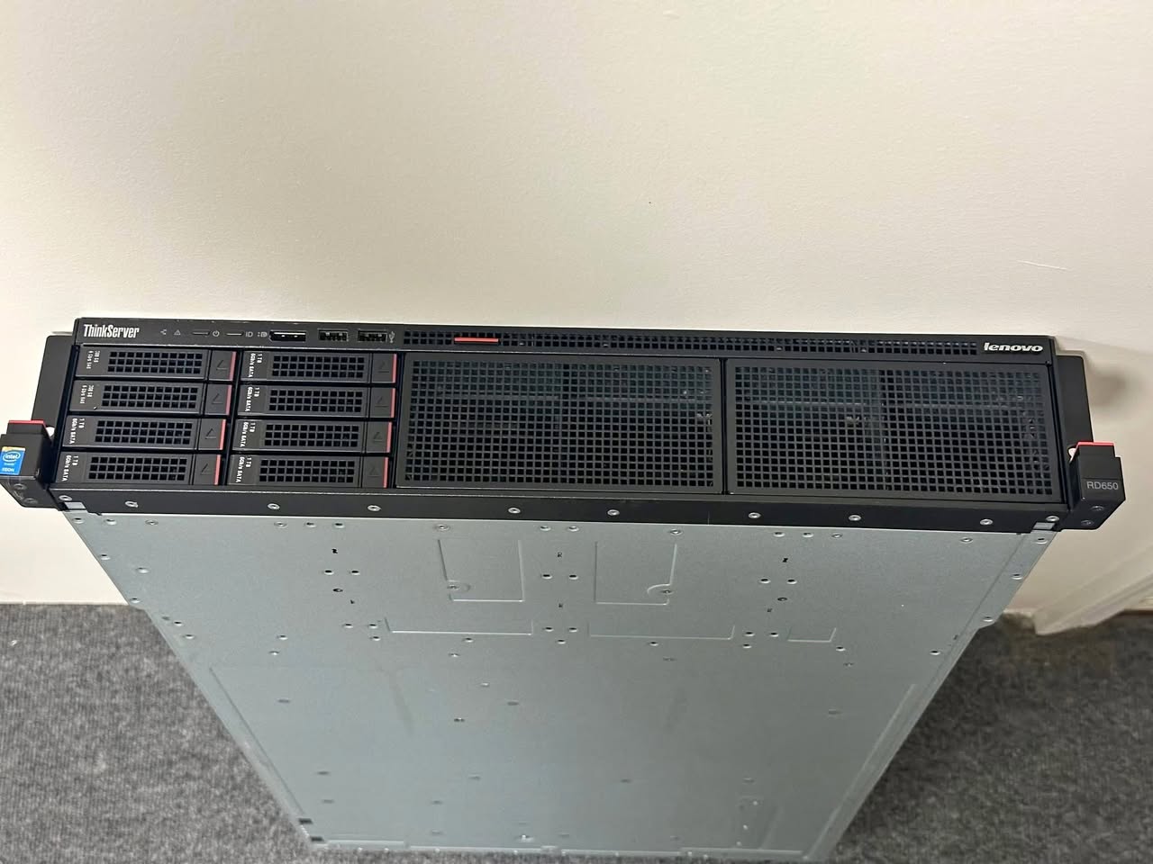 Lenovo RD650 Server