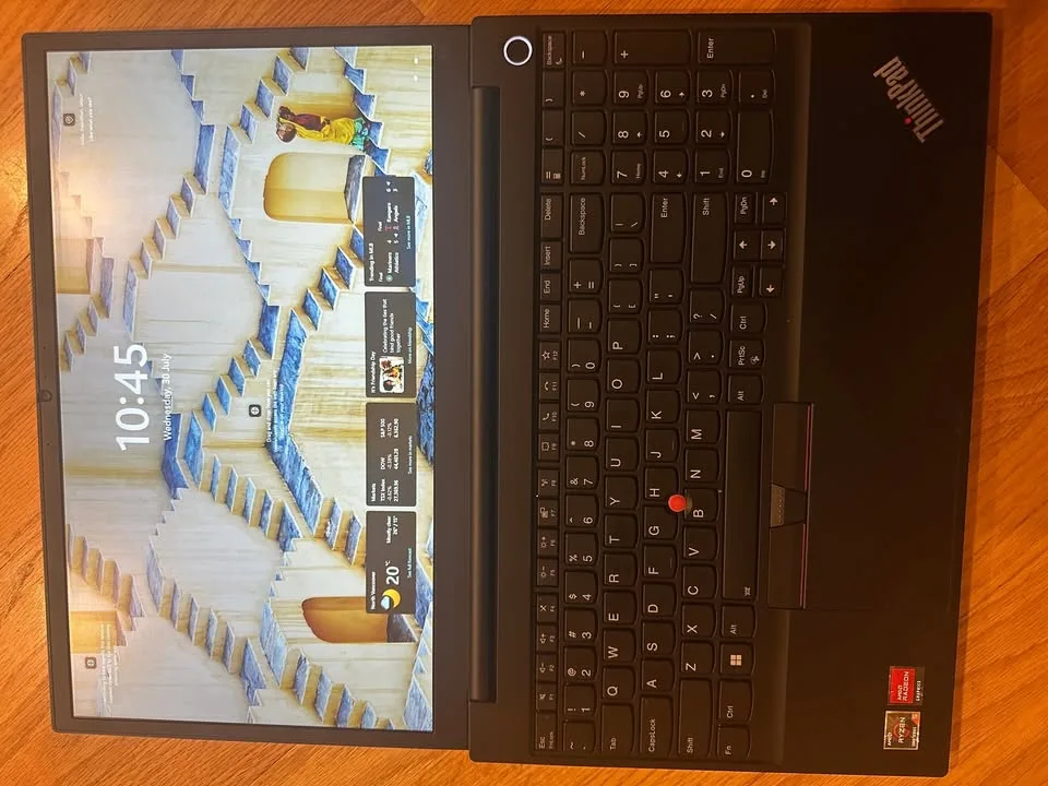 Lenovo E15 - Ryzen 5 - 16GB - 512 GB image indicator(2)