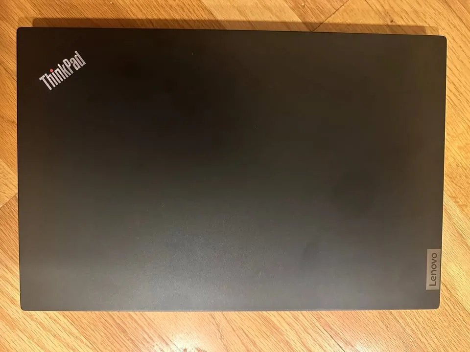 Lenovo E15 - Ryzen 5 - 16GB - 512 GB image indicator(3)