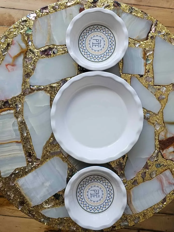 "Celebrate It" 3-Piece Ceramic Pie Set image indicator(2)