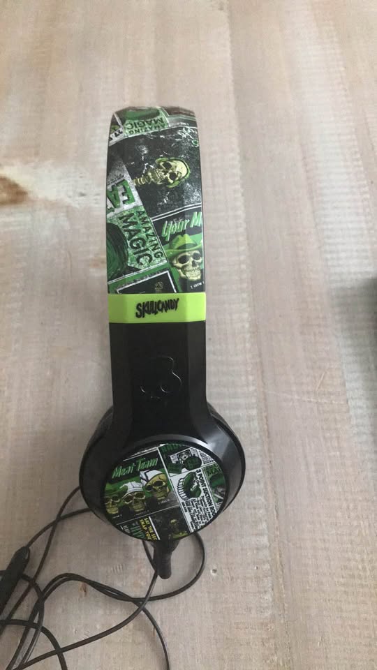 Skullcandy Toxic Flyer headphones - photo 3