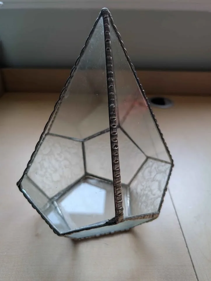 Pyramid shaped Lead Plated Terrarium image indicator(4)