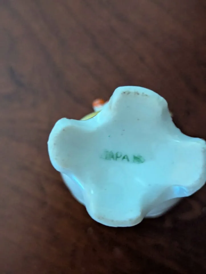 Vintage Miniature Collectable Floral Vase Made in Japan image indicator(3)