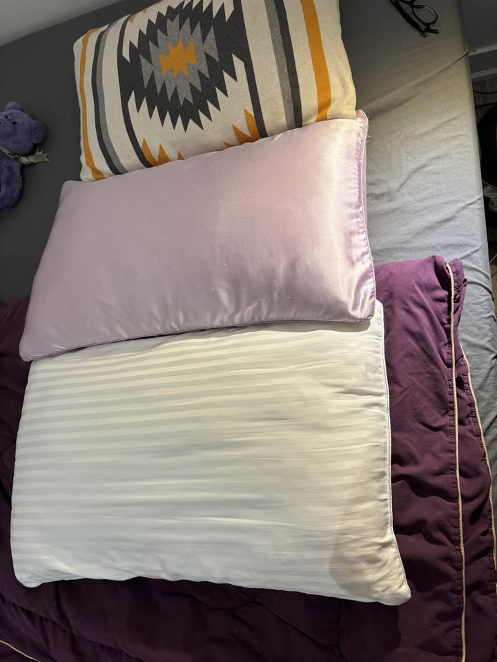 Pillows – 2 Queen Size + 1 Standard Size - photo 3