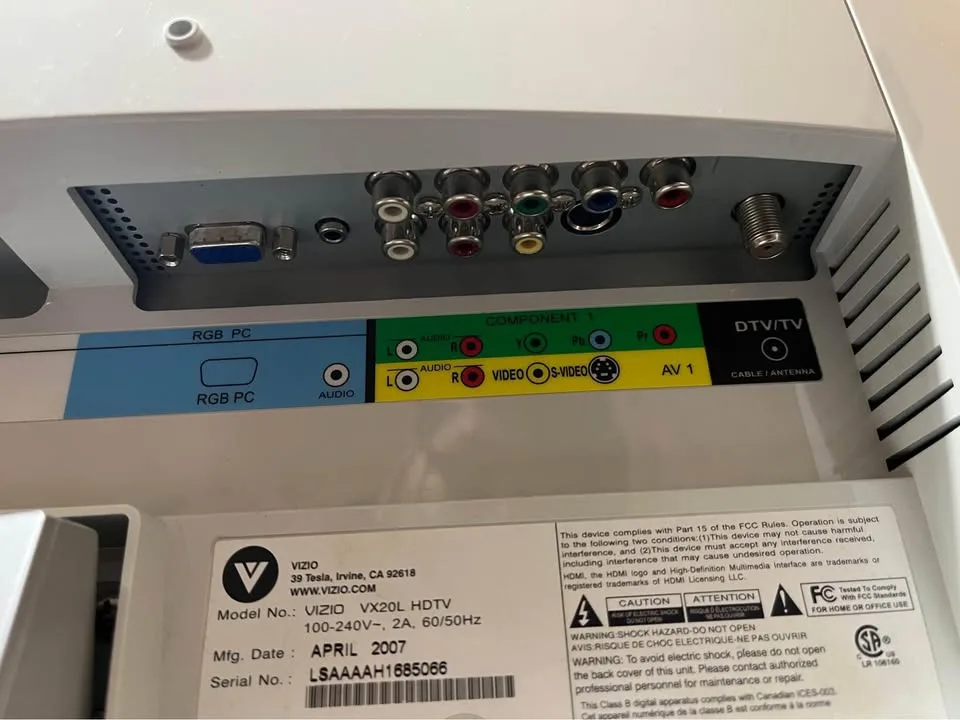 Vizio VX20L 20” HDTV Retro Monitor image indicator(3)