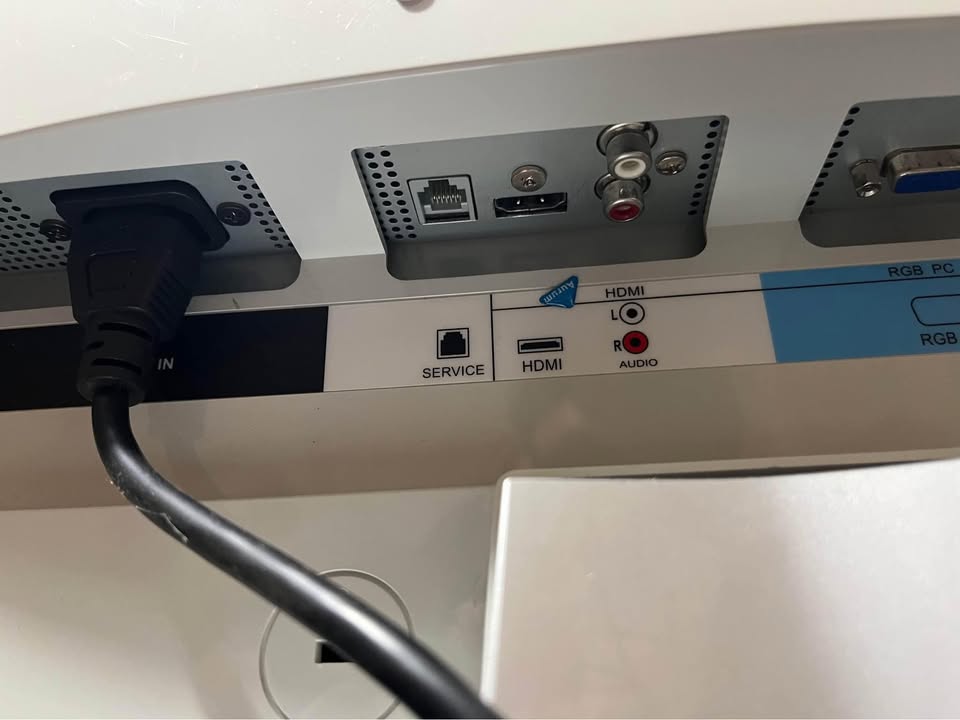 Vizio VX20L 20” HDTV Retro Monitor - photo 4