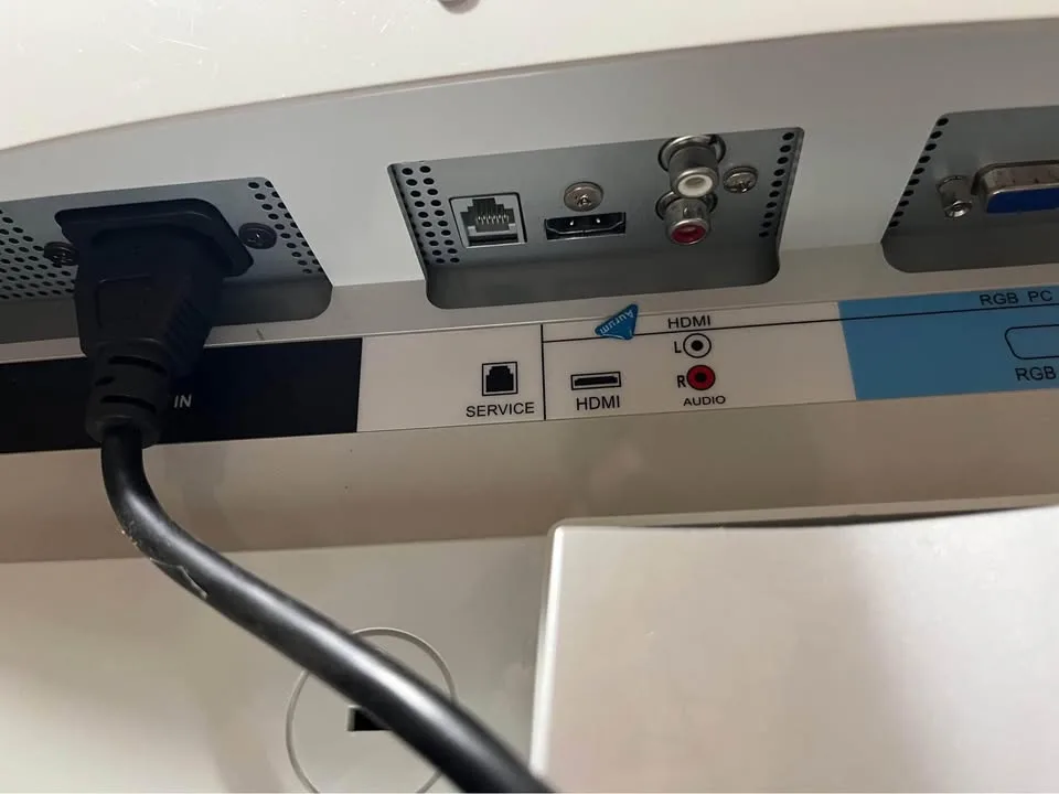 Vizio VX20L 20” HDTV Retro Monitor image indicator(4)