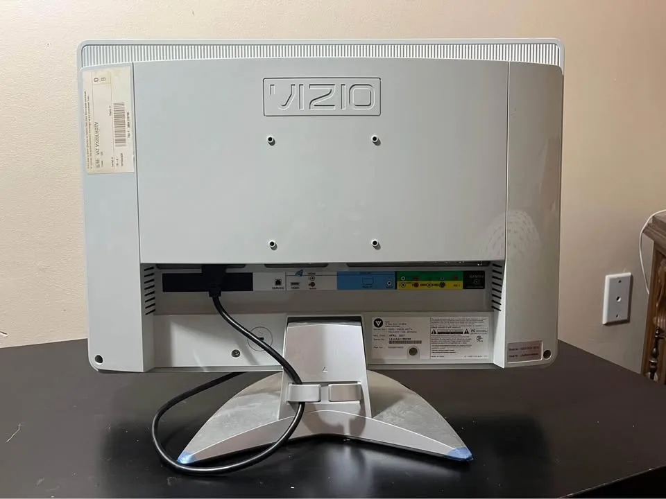 Vizio VX20L 20” HDTV Retro Monitor image indicator(5)