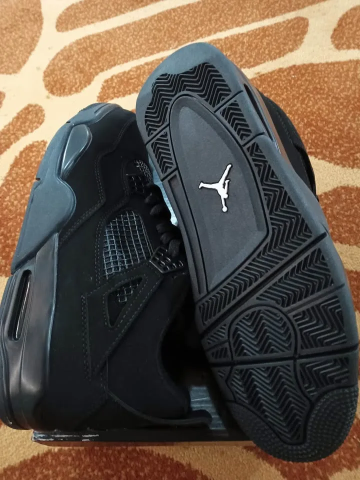 Jordan 4 black cats image indicator(3)