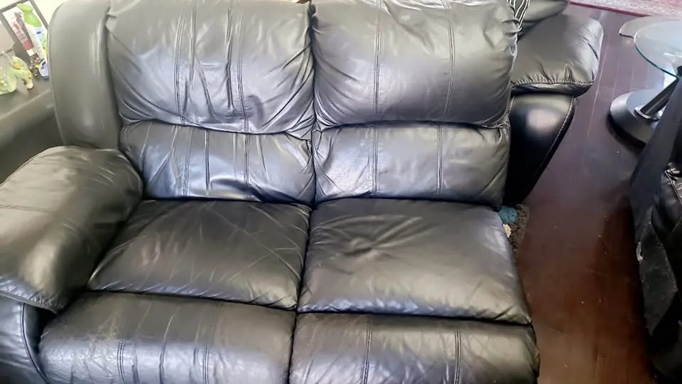 Leather Couch For Sale!!! image indicator(2)