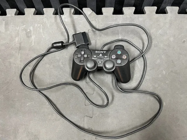 PlayStation 2 (PS2) Controller, Black image indicator(3)