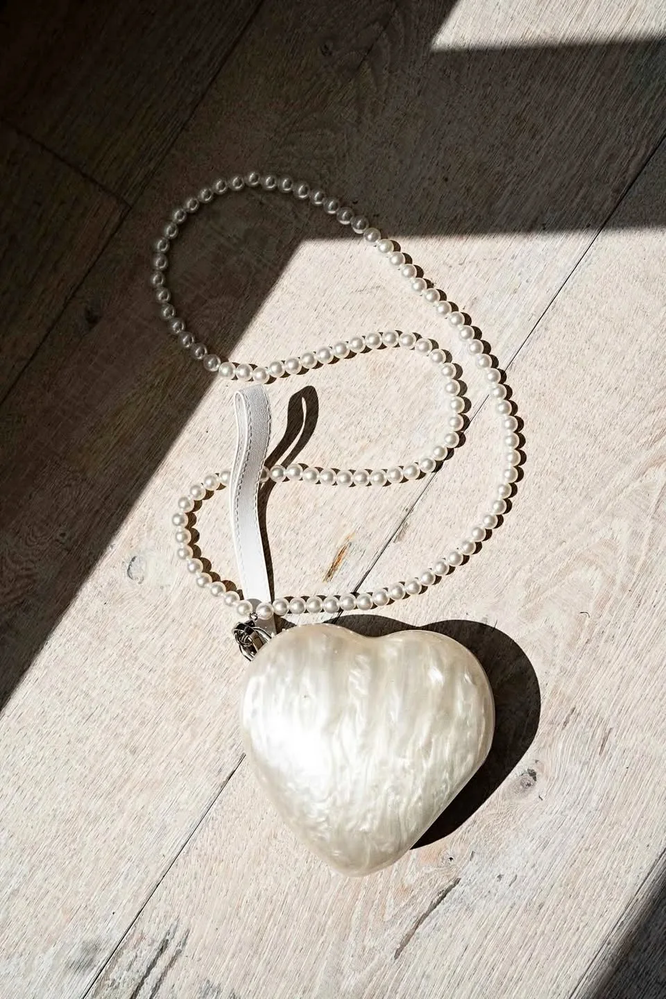 Heart Pearl Wedding Clutch thumbnail