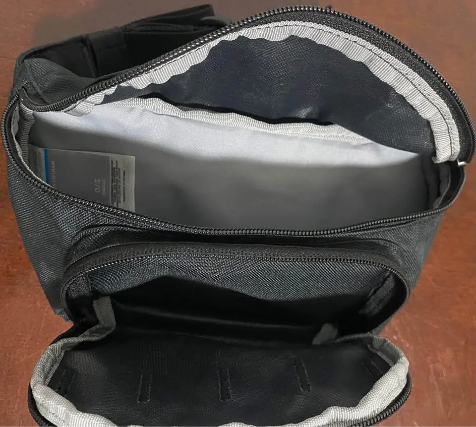 Columbia Hip Pack/Fanny Pack with Canvas Bag image indicator(6)