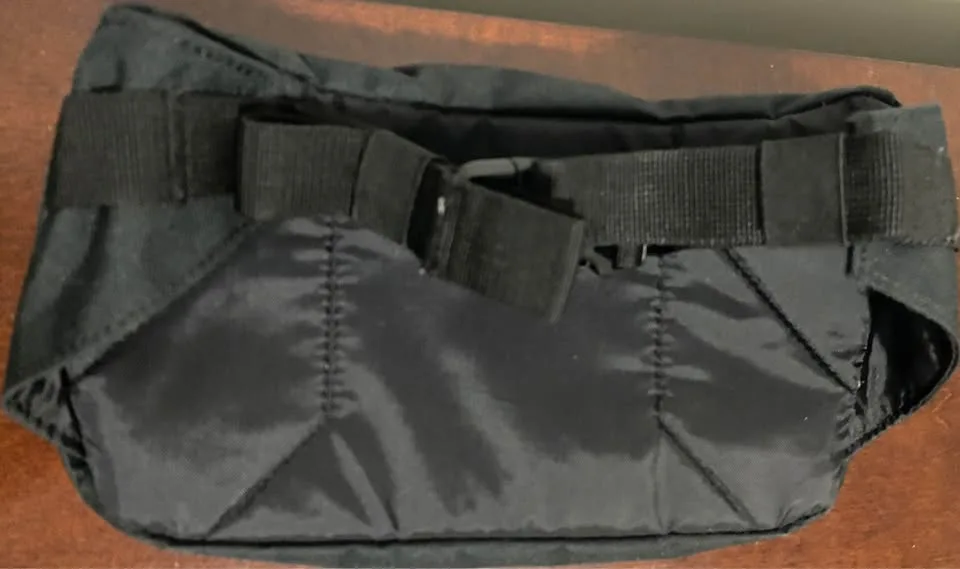 Columbia Hip Pack/Fanny Pack with Canvas Bag image indicator(9)