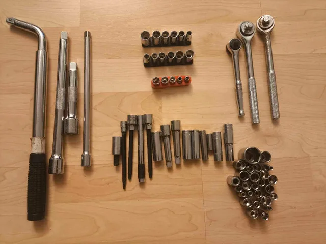 Ratchet & Socket Set – Mixed Lot (40+ pcs, SAE & Metric)