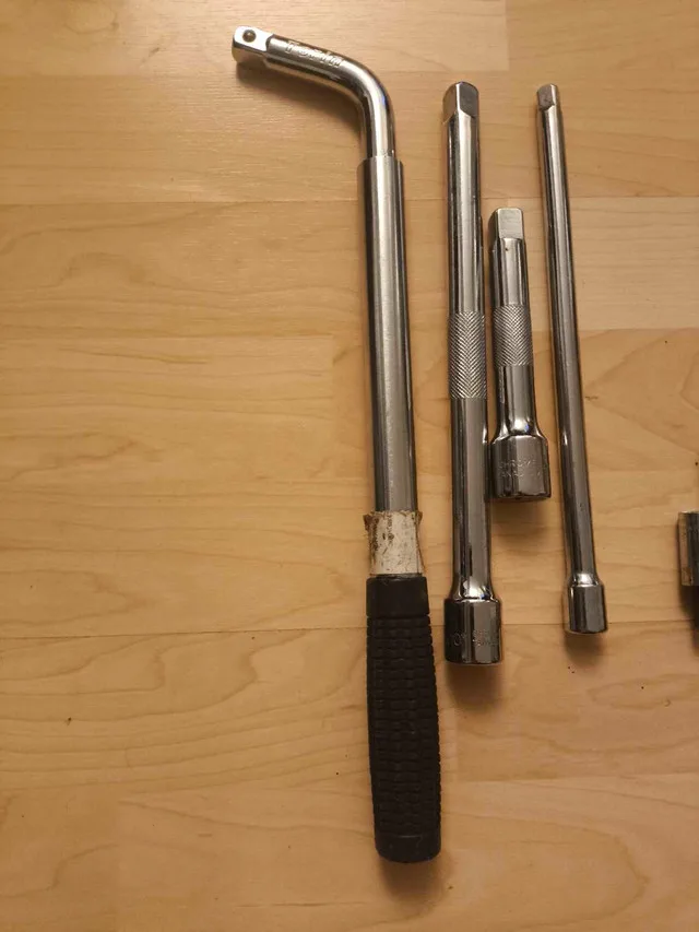 Ratchet & Socket Set – Mixed Lot (40+ pcs, SAE & Metric) image indicator(2)