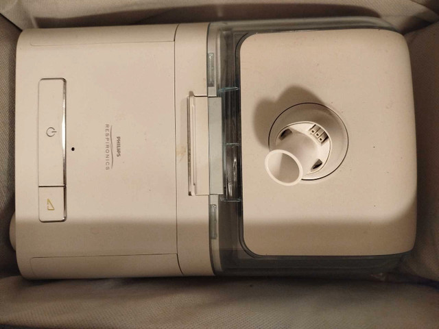 Philips Respironics DreamStation CPAP machine - photo 4