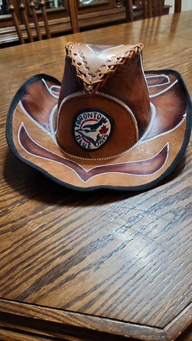 Vintage Leather Cowboy Hat with Hand Paint - photo 2