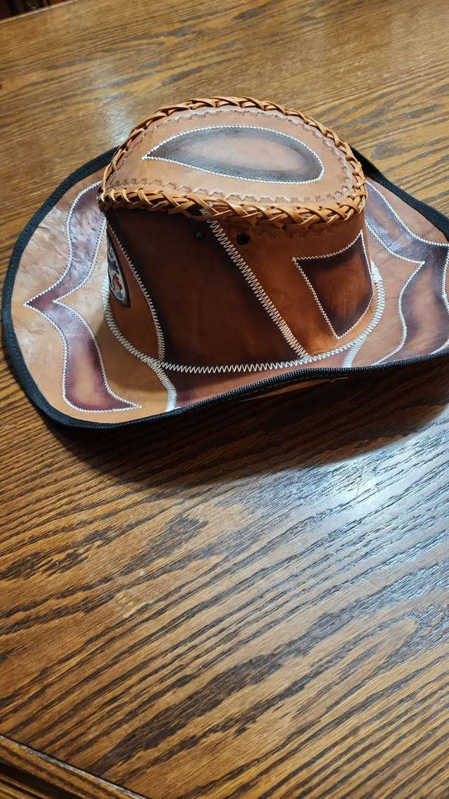 Vintage Leather Cowboy Hat with Hand Paint - photo 3