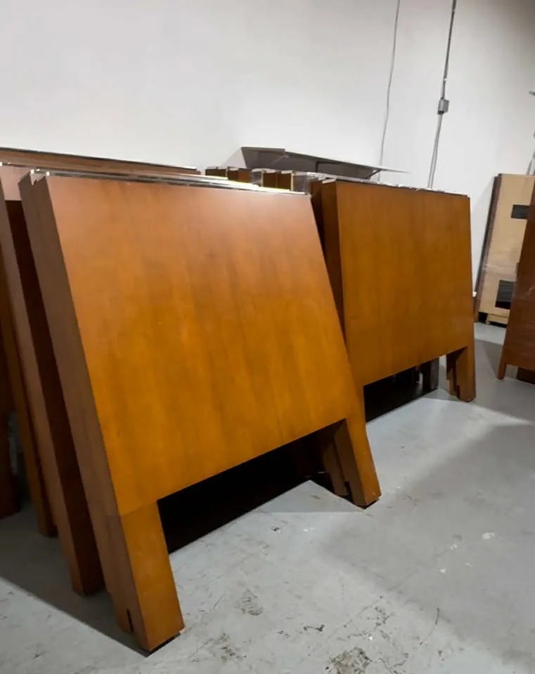 🛏️ Hotel Liquidation – King & Queen Headboards | $100–$120 image indicator(2)