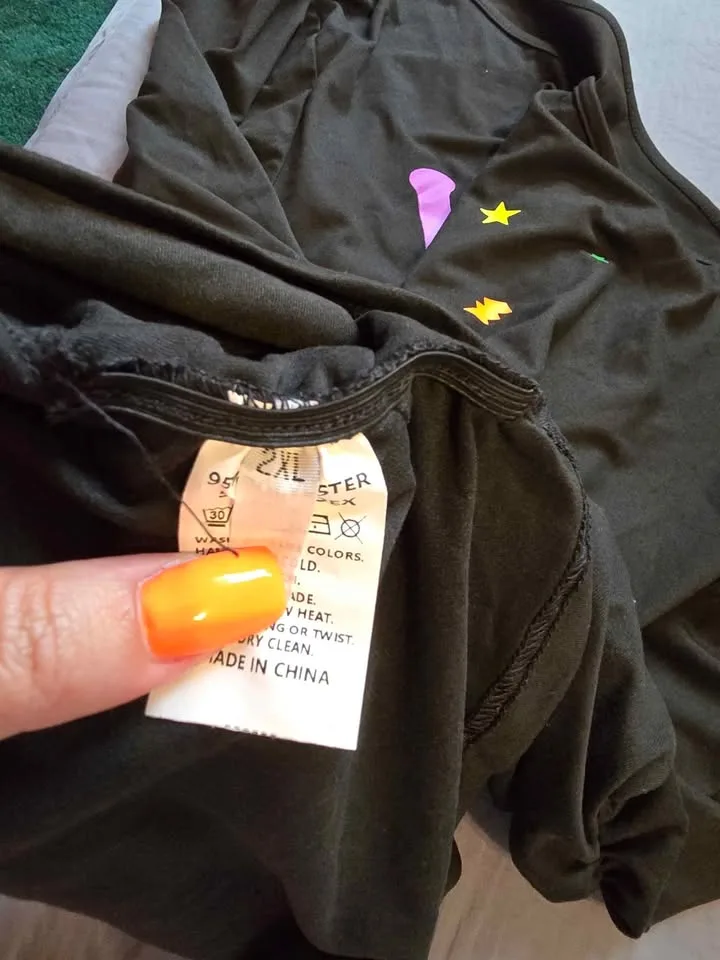 🎉 Brand New “I ❤️ The 80’s” Costume Set — Size L-XL 🎃 image indicator(3)