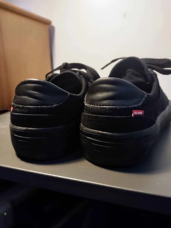 Globe Black Canvas Sneakers - Size 8 image indicator(3)