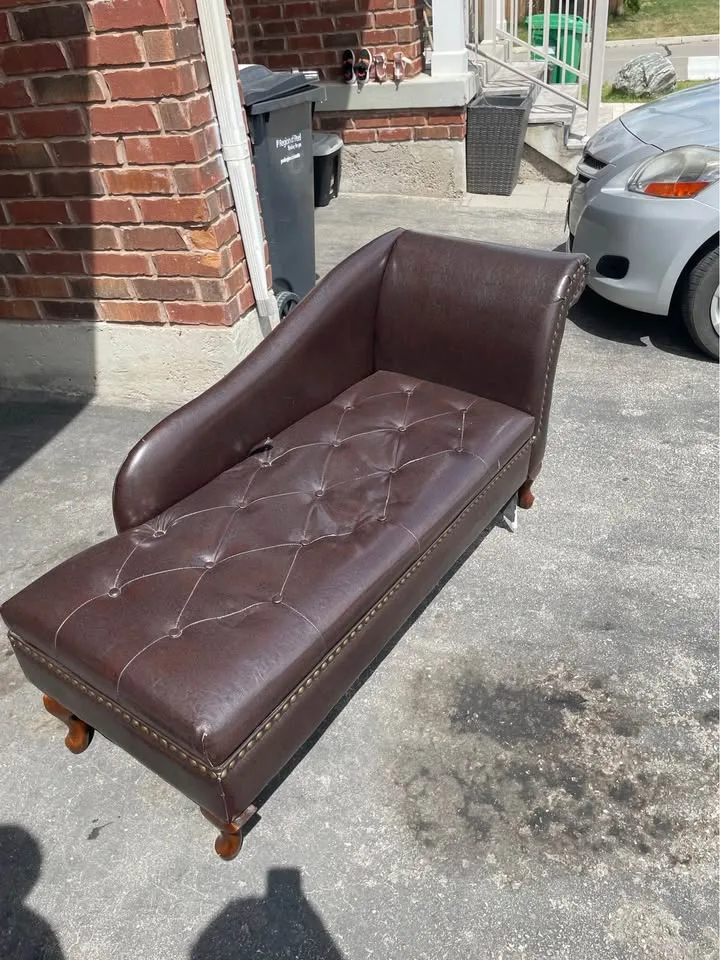 IKEA Karlstad Sofa image indicator(3)