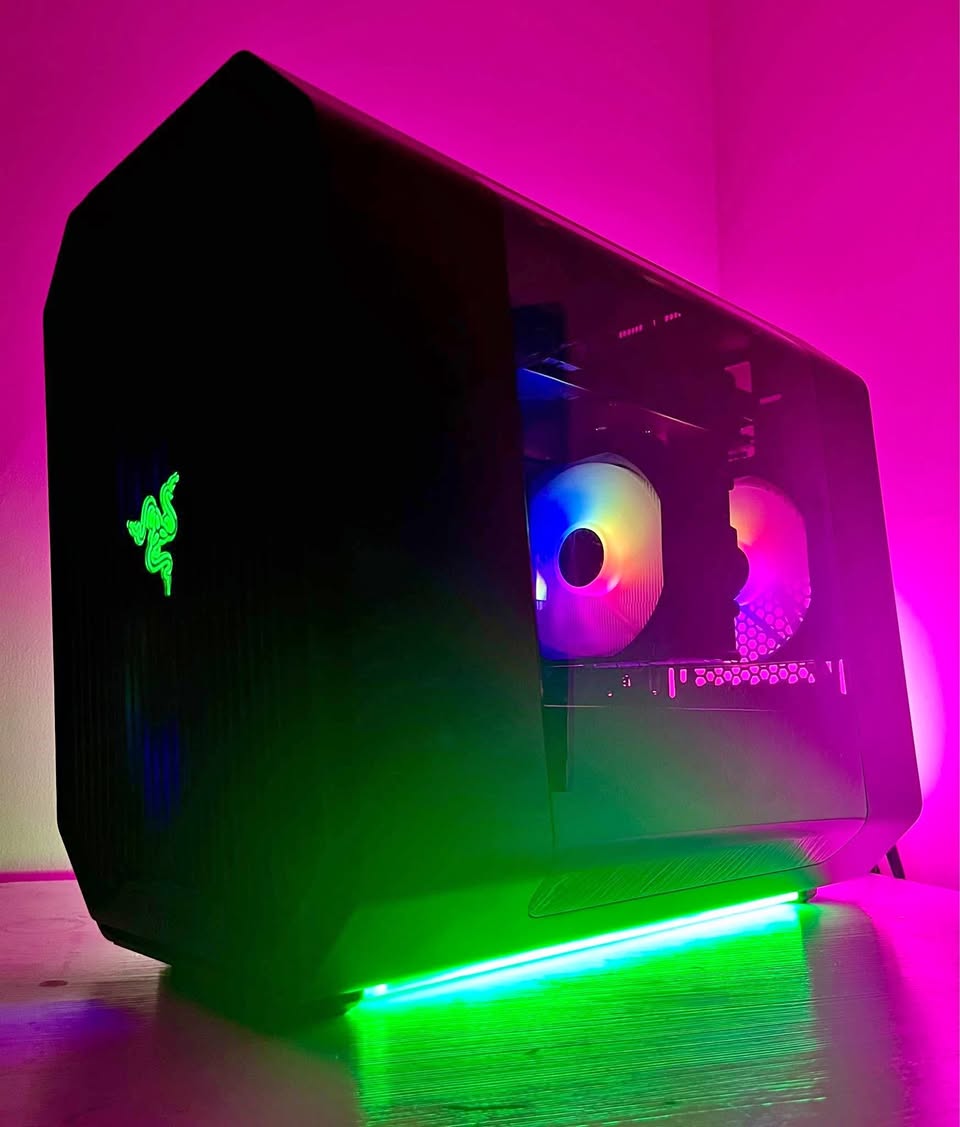 Antec Cube (RAZER) Gaming PC!