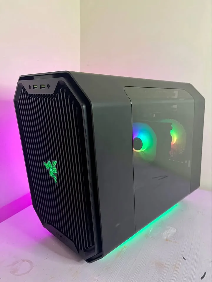Antec Cube (RAZER) Gaming PC! image indicator(2)