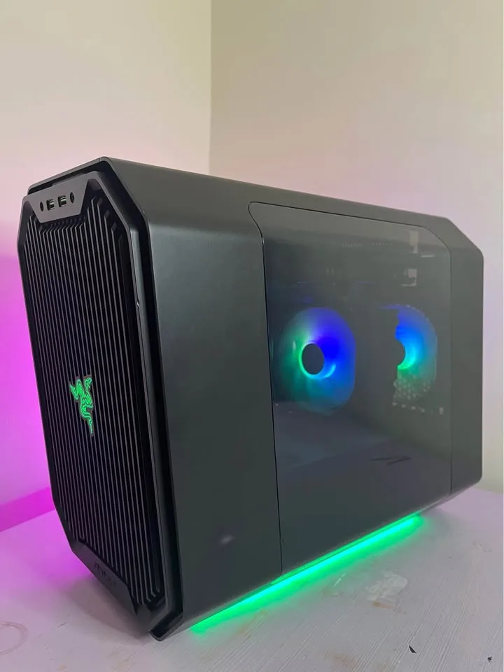 Antec Cube (RAZER) Gaming PC! image indicator(3)