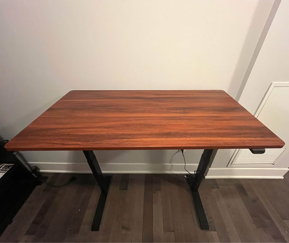 Structube Lever Standing Desk - photo 2