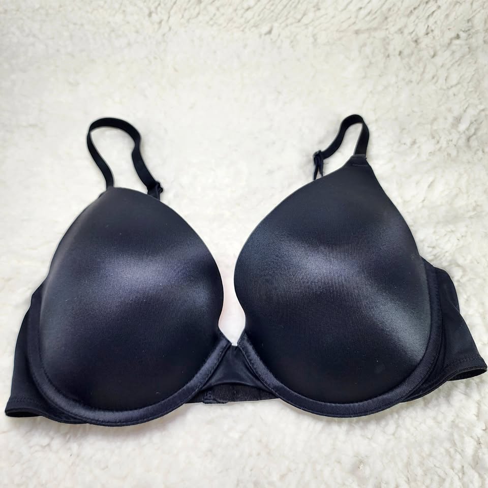 32D Pink Victorias Secret Wear Everywhere Push-Up Black Bra