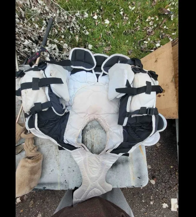 Goalie Chest Protector image indicator(2)