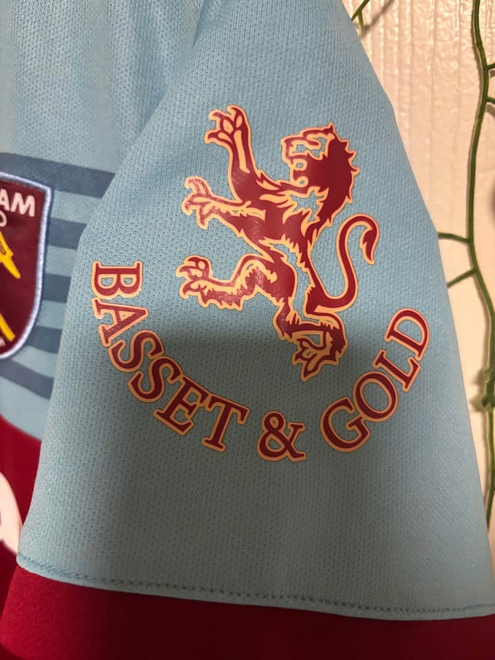 Umbro Maroon and Light Blue Soccer Jersey - photo 3