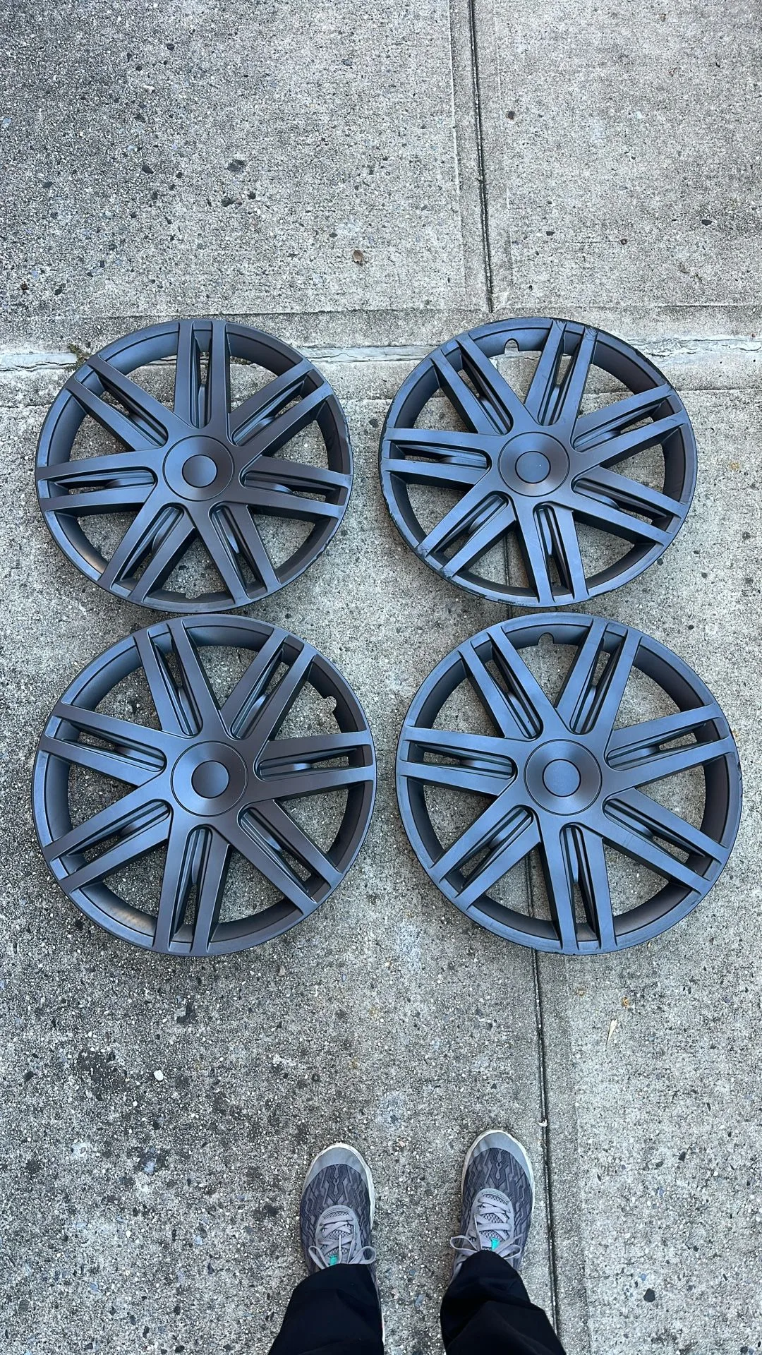 Tesla Y 19” Rim cover thumbnail