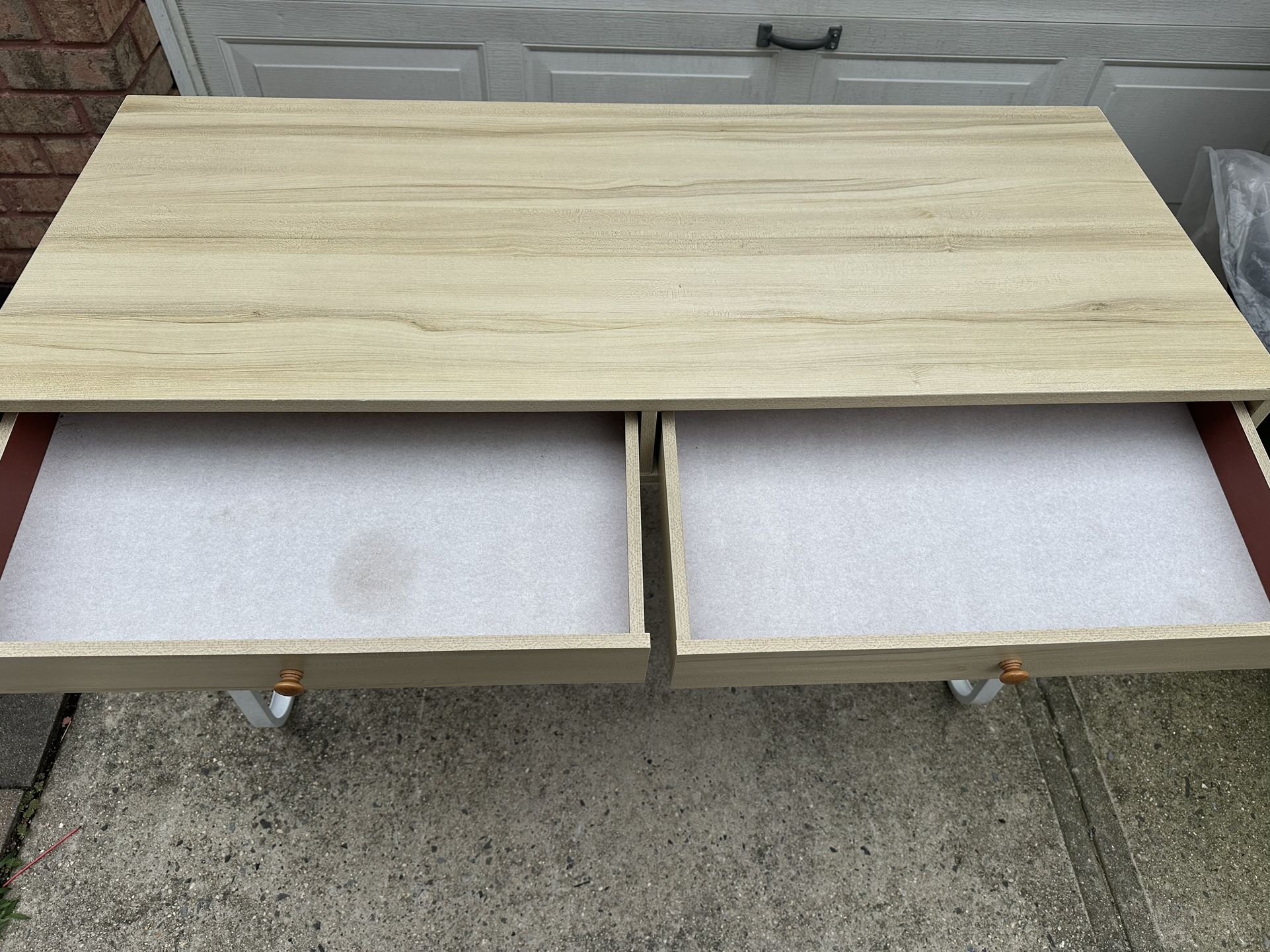 Computer Desk 💻 47 Inch L , 30inch H , 20 Inch W 🥕 - photo 4