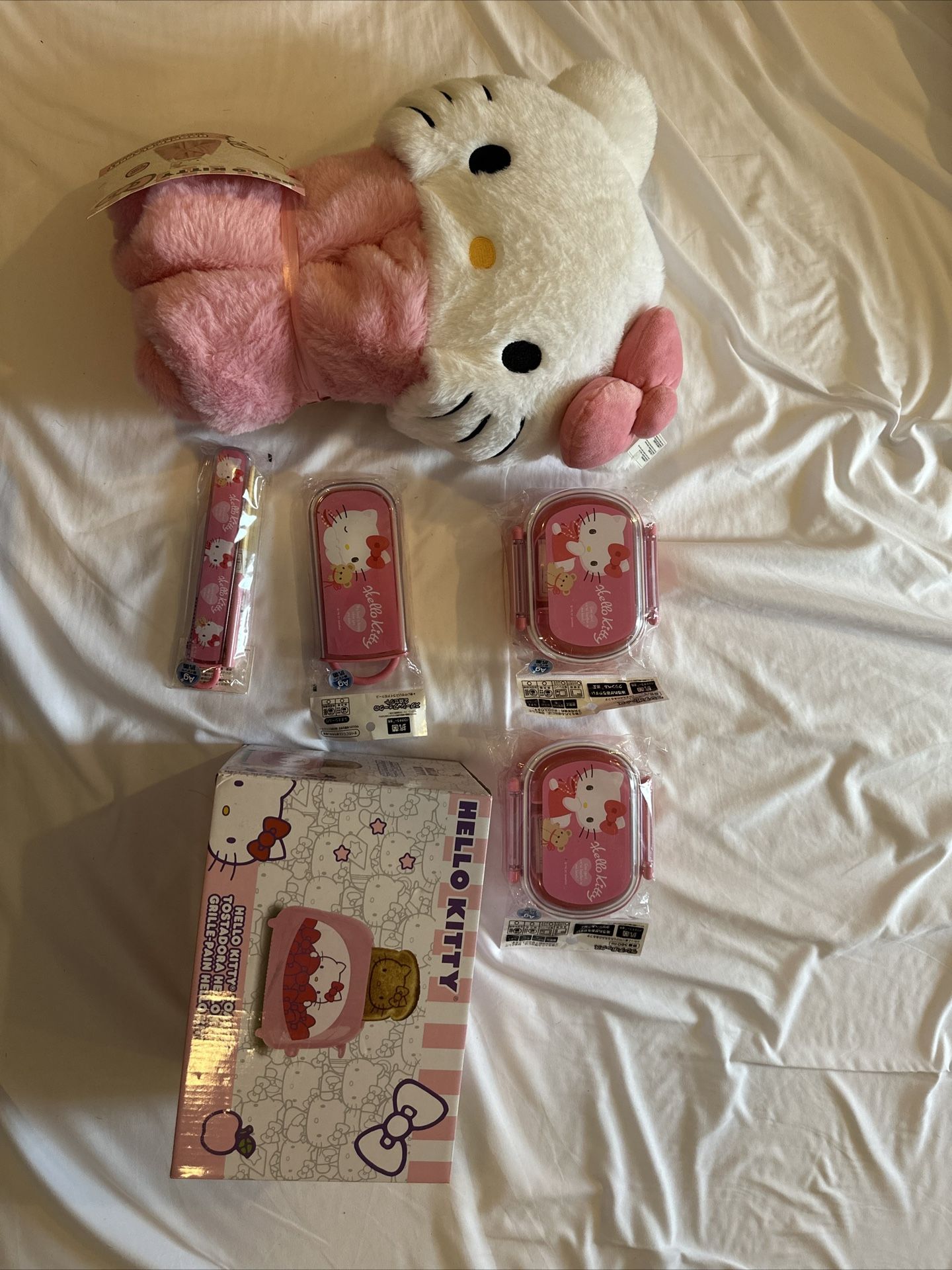 Hello Kitty Set 🧸 🥕