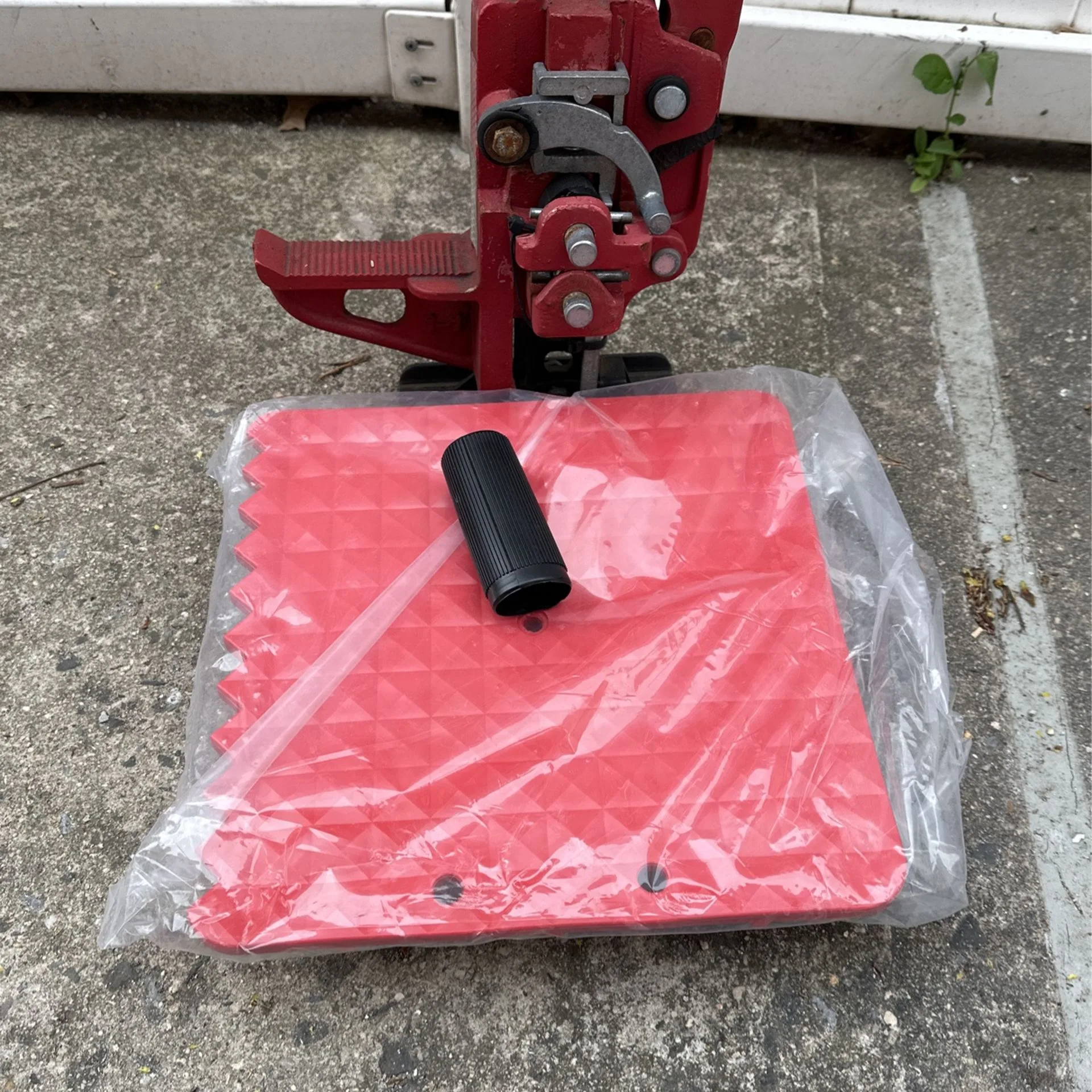 Farm Jack, 3 Ton (6,000 lb) Capacity 🥕 image indicator(3)