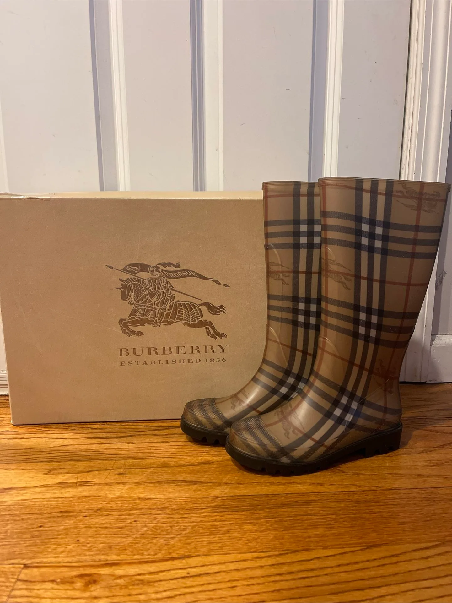 Burberry Wellies Size 35 / 5 thumbnail