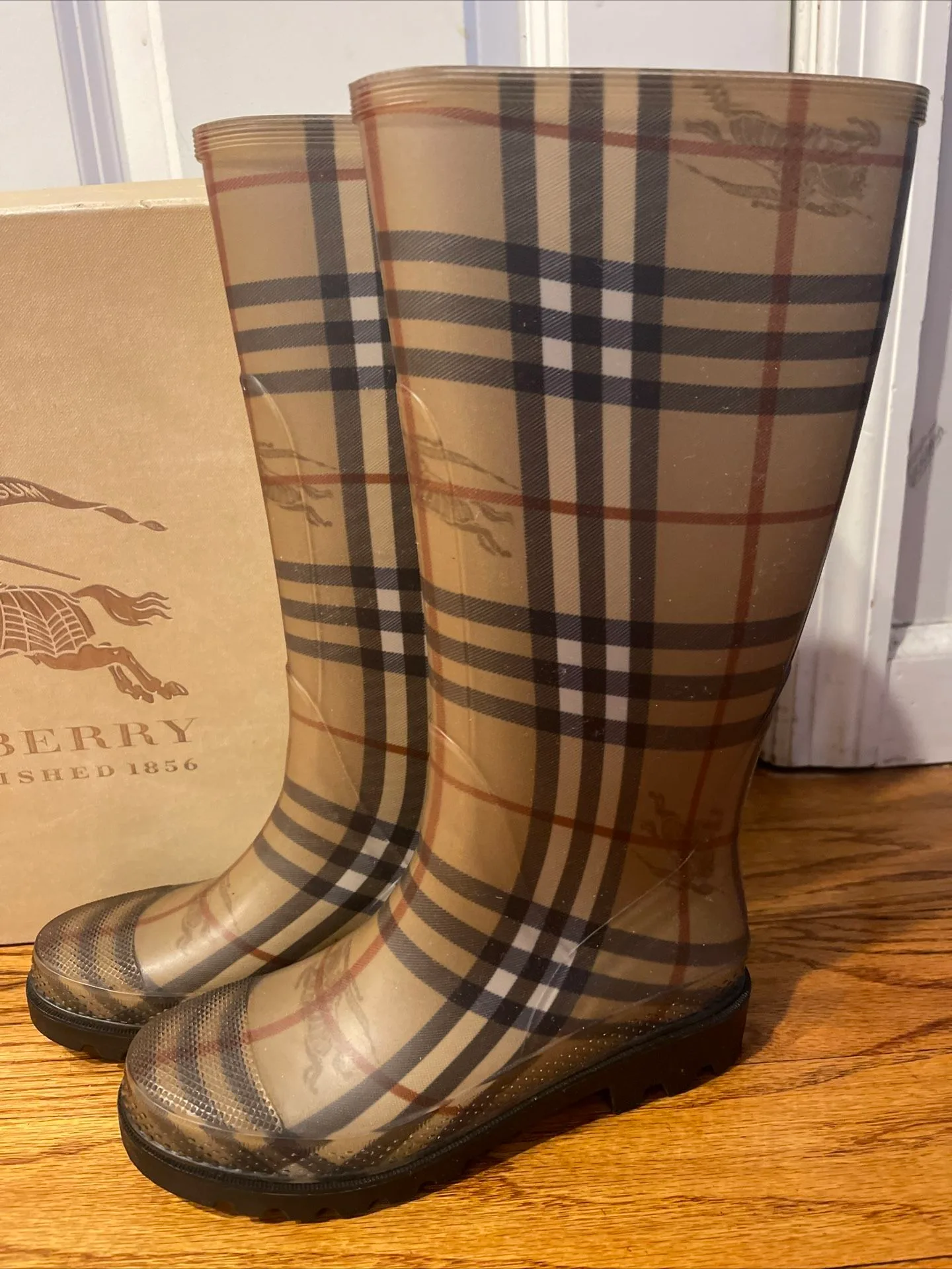 Burberry Wellies Size 35 / 5 🥕 image indicator(2)