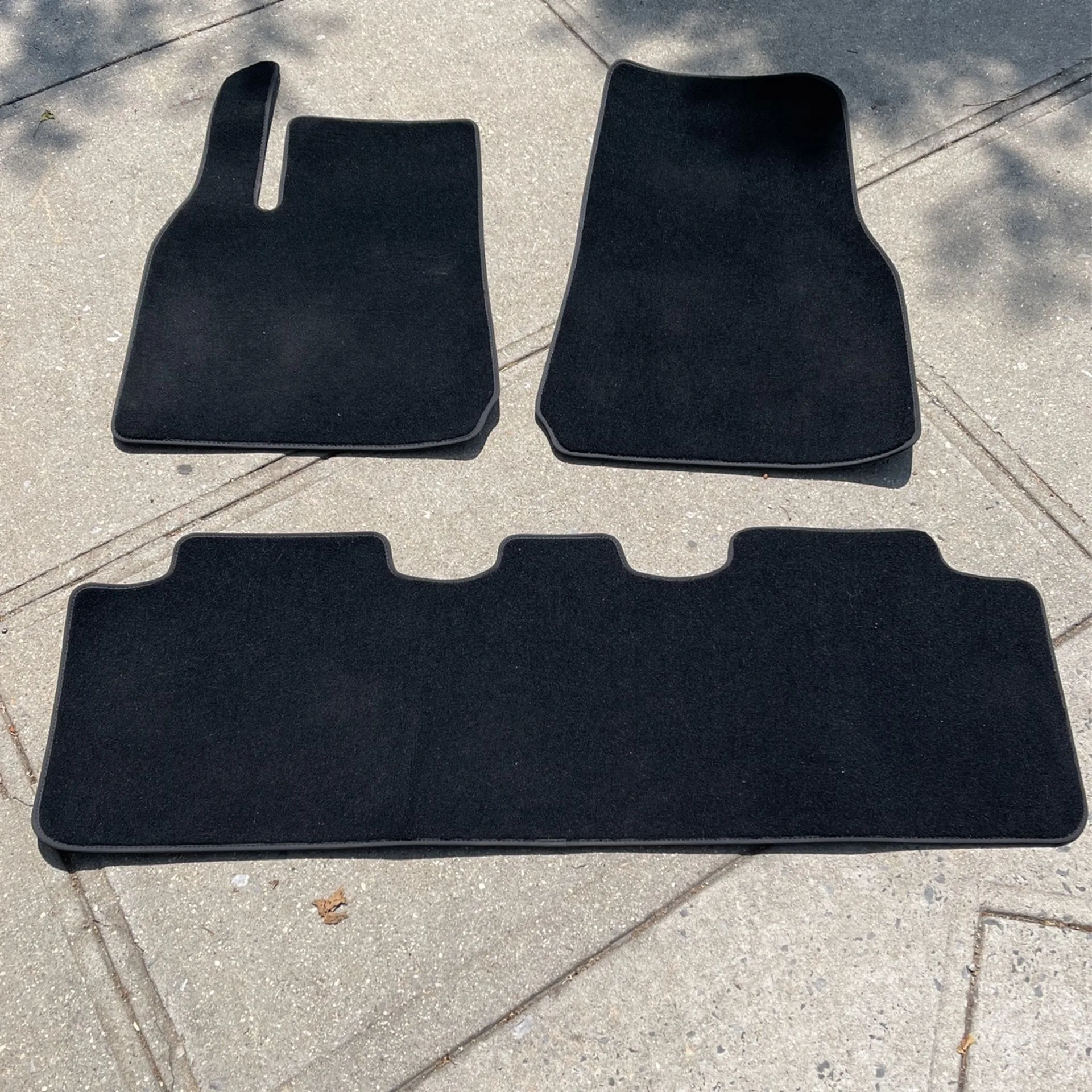 Tesla Model Y 2023 Floor Mat OEM thumbnail