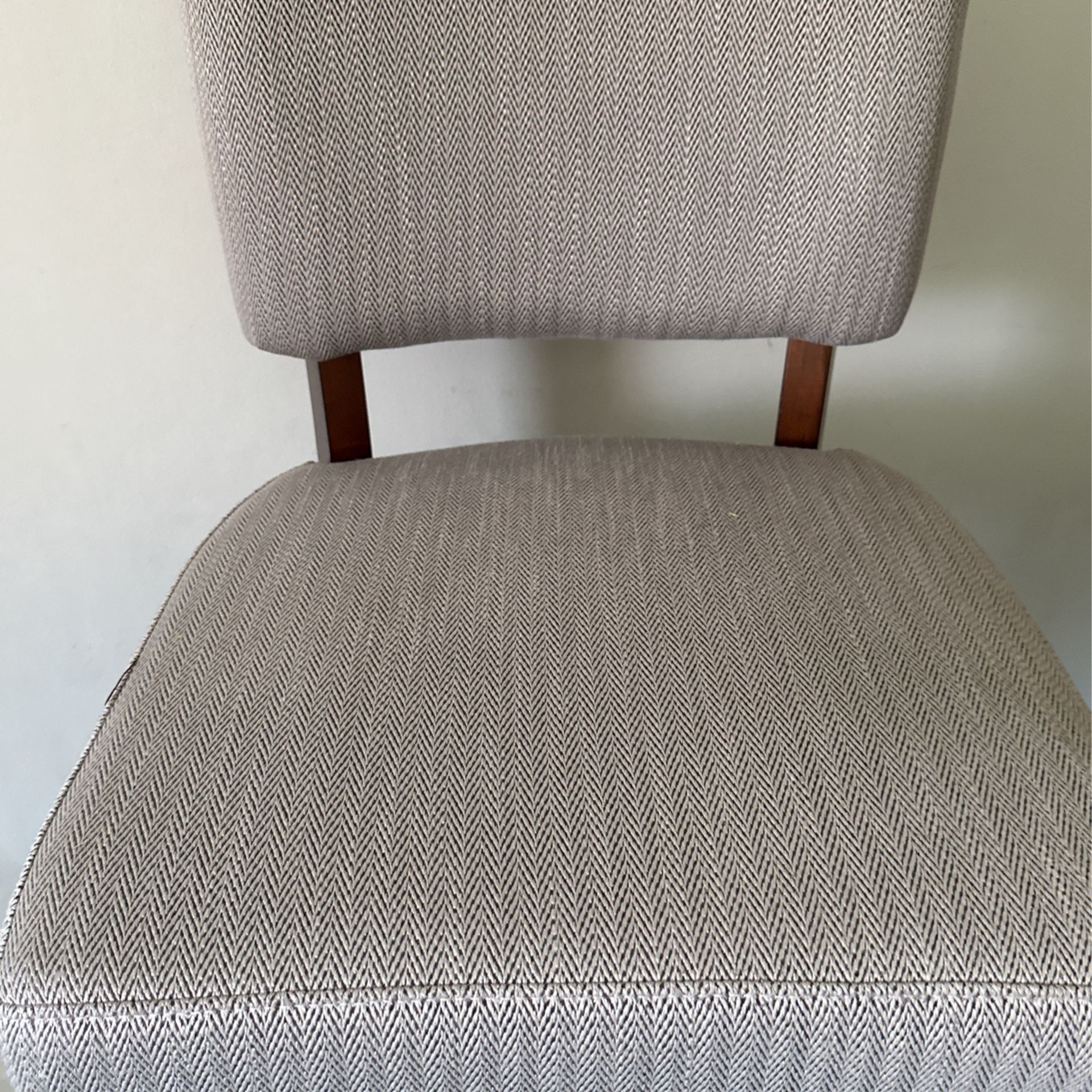 Wood Chair 🪑🥕 - photo 3