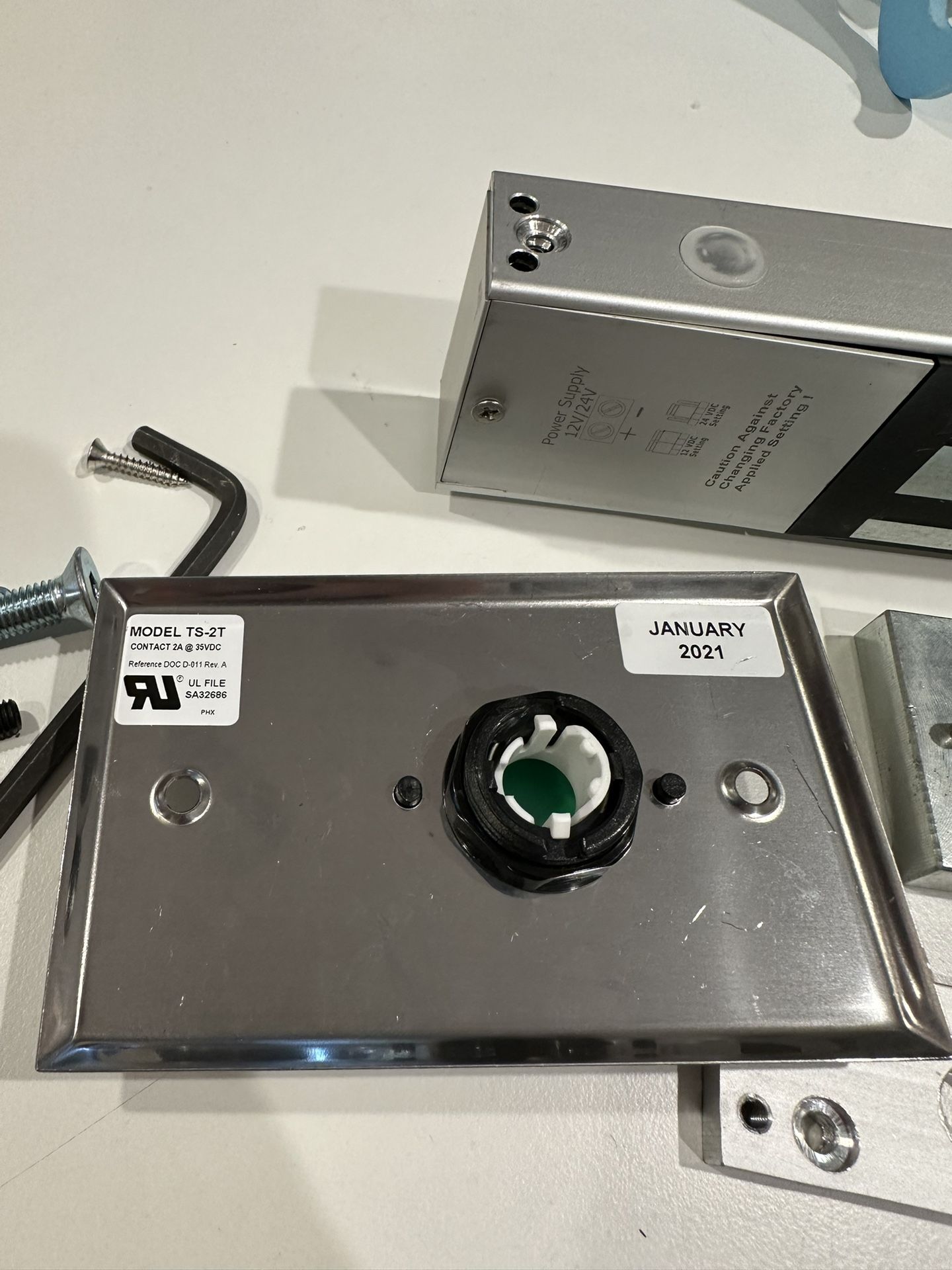 Wbox technology model: OE-MAG 600LB MFG Date : 05/2020 - photo 3