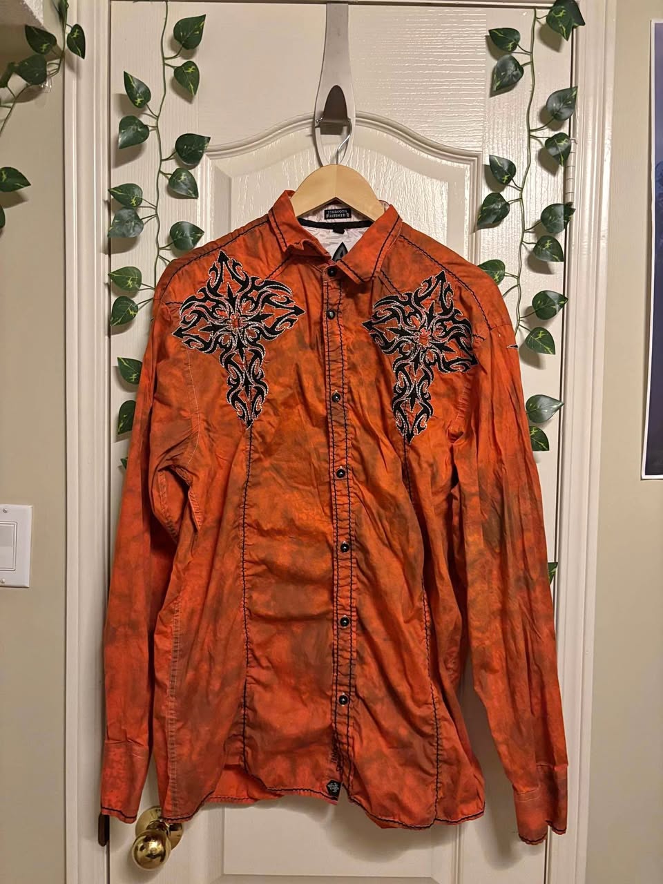 vintage y2k roar long sleeve button up shirt