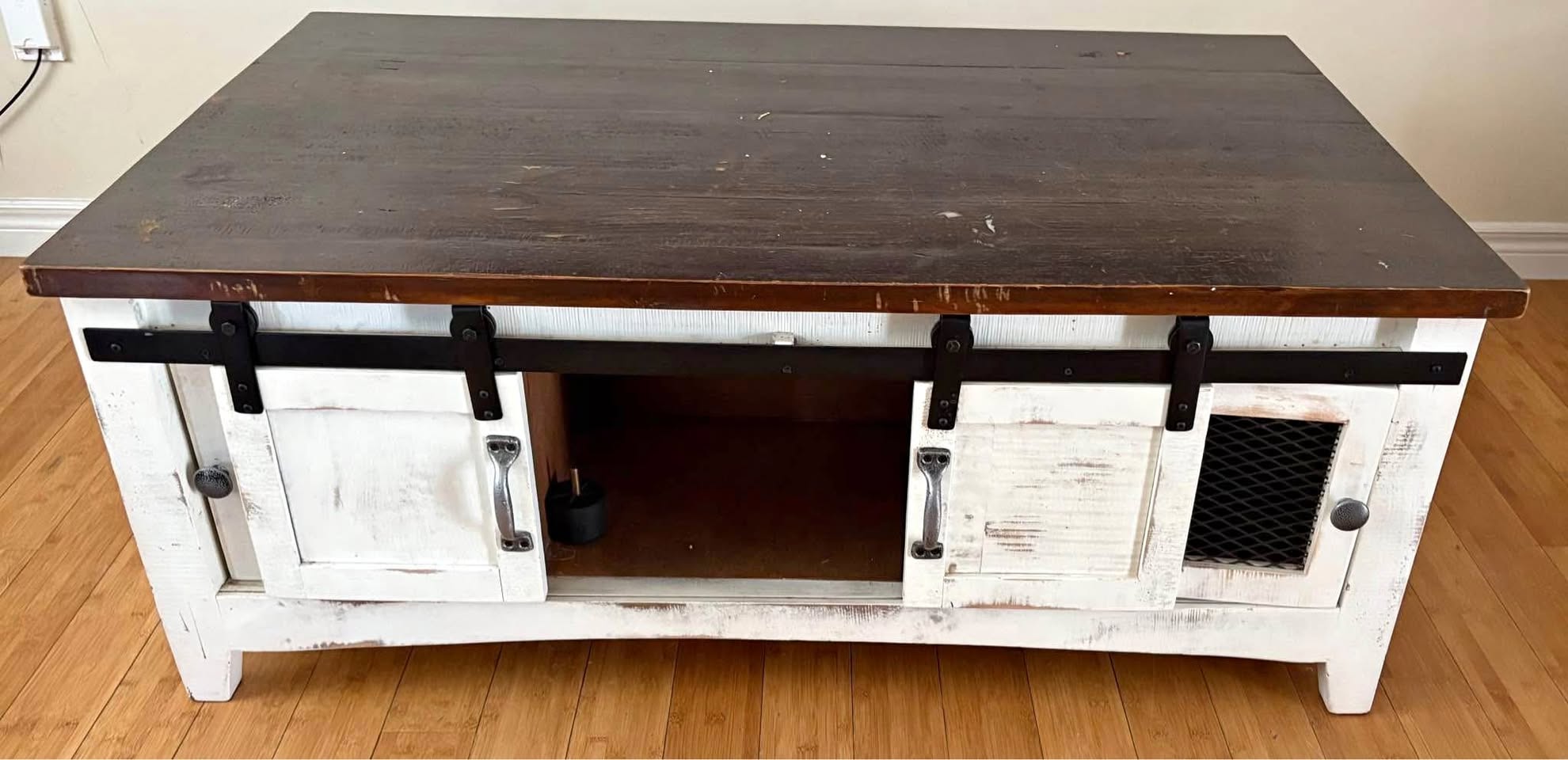 Rustic Style Coffee Table